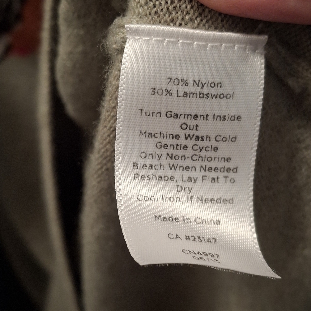 Talbots Womens Soft Lambswool Sage Green Sweater Bird Size Large Wool - Picture 4 of 4